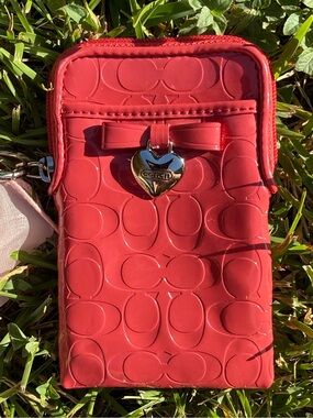 Y2K Coach Pink Patent Leather Wallet/Camera Holder with Silver Heart Charm